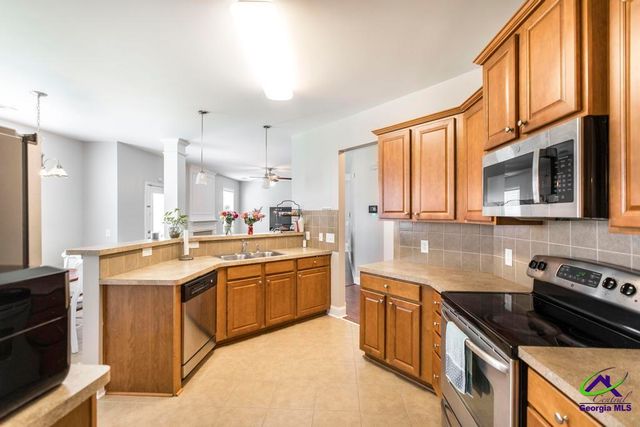 101 Shady Bank Lane, Byron, GA 31008