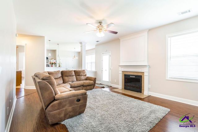 101 Shady Bank Lane, Byron, GA 31008