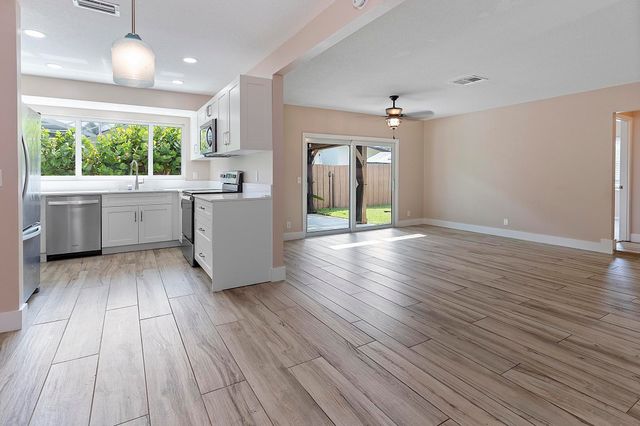 119 W NORFOLK Road, Jupiter, FL 33469