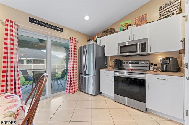3630 NE 11th PL, Cape Coral, FL 33909