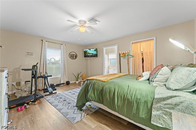 3630 NE 11th PL, Cape Coral, FL 33909