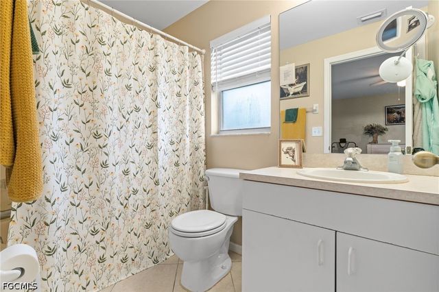 3630 NE 11th PL, Cape Coral, FL 33909