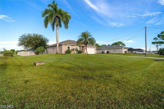 3630 NE 11th PL, Cape Coral, FL 33909