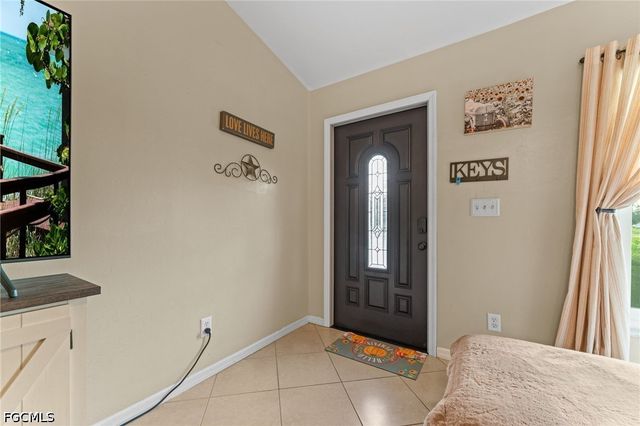 3630 NE 11th PL, Cape Coral, FL 33909