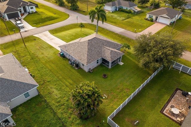 3630 NE 11th PL, Cape Coral, FL 33909