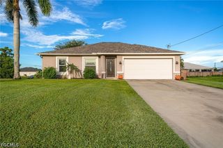 3630 NE 11th PL, Cape Coral, FL 33909