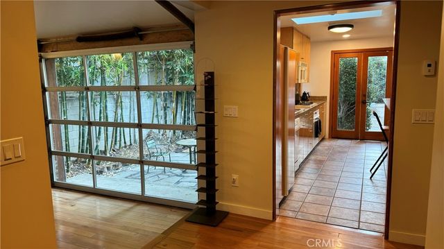 2117 Colby Avenue, West Los Angeles, CA 90025
