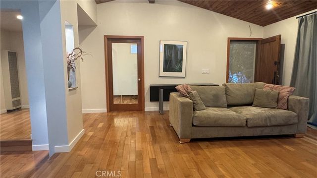 2117 Colby Avenue, West Los Angeles, CA 90025