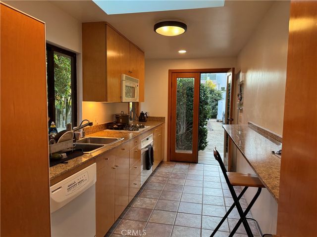 2117 Colby Avenue, West Los Angeles, CA 90025