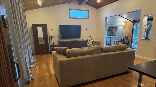 2117 Colby Avenue, West Los Angeles, CA 90025