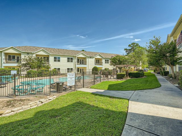 12565 Melville Drive 311, Montgomery, TX 77356