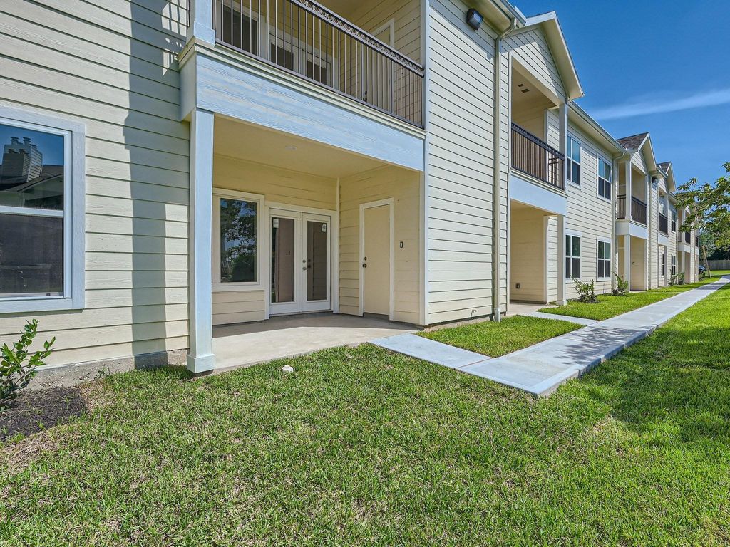 12565 Melville Drive 311, Montgomery, TX 77356