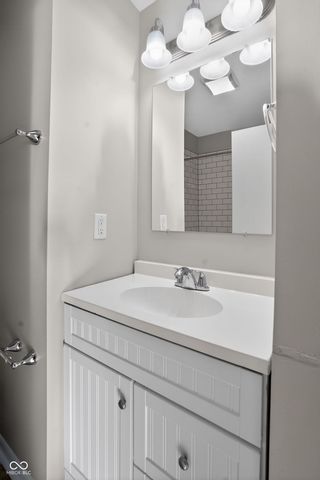 4402 Lesley Avenue, Indianapolis, IN 46226