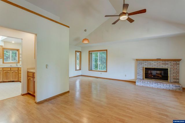 2062 NW Myrtlewood Wy, Corvallis, OR 97330