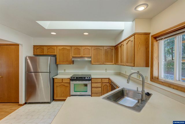 2062 NW Myrtlewood Wy, Corvallis, OR 97330