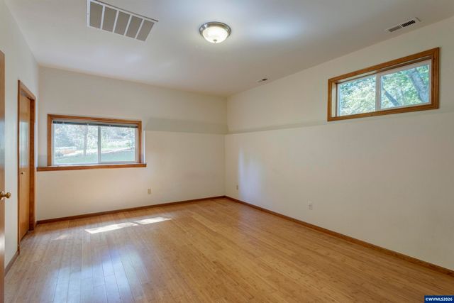 2062 NW Myrtlewood Wy, Corvallis, OR 97330