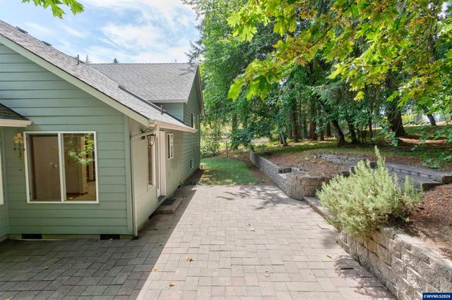 2062 NW Myrtlewood Wy, Corvallis, OR 97330