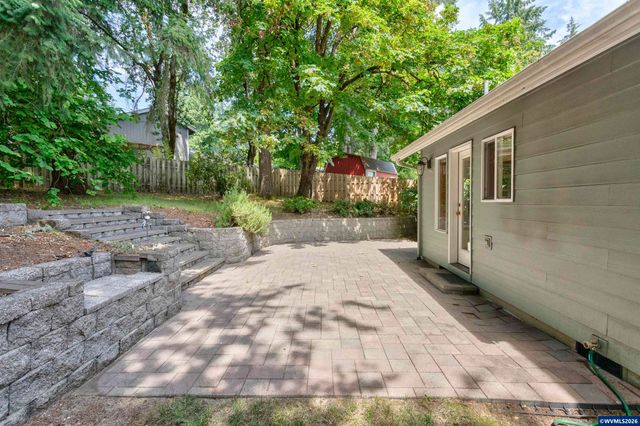 2062 NW Myrtlewood Wy, Corvallis, OR 97330