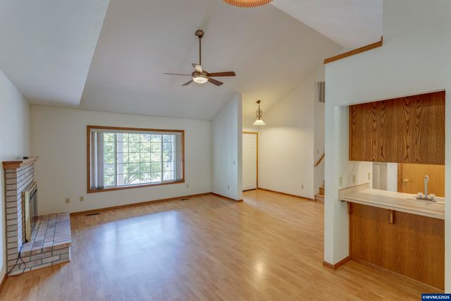 2062 NW Myrtlewood Wy, Corvallis, OR 97330