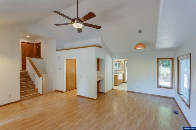 2062 NW Myrtlewood Wy, Corvallis, OR 97330