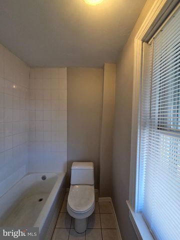 510 MAPLE ST, Reading, PA 19602