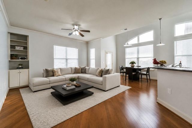 1010 Rosine St Street 49, Houston, TX 77019