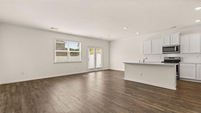 440 Silver Moon Drive, Loganville, GA 30052