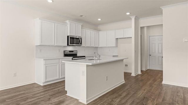 440 Silver Moon Drive, Loganville, GA 30052