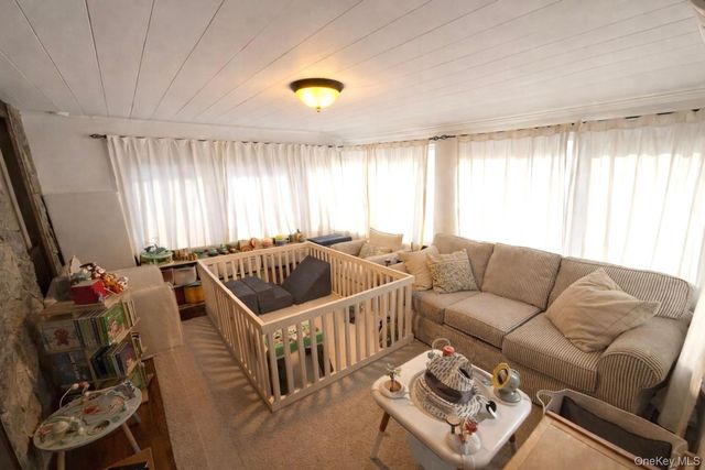 461 N Long Beach Road, Rockville Centre, NY 11570