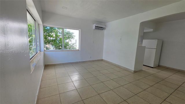 7629 Dickens Avenue 4 or 8, Miami Beach, FL 33141