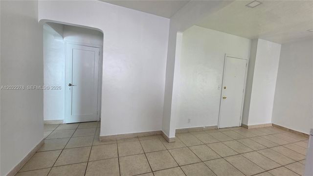 7629 Dickens Avenue 4 or 8, Miami Beach, FL 33141