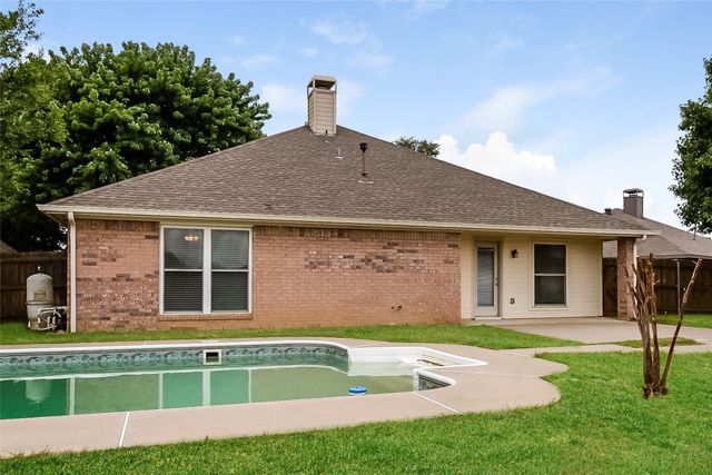 1309 Allante Court, Euless, TX 76040