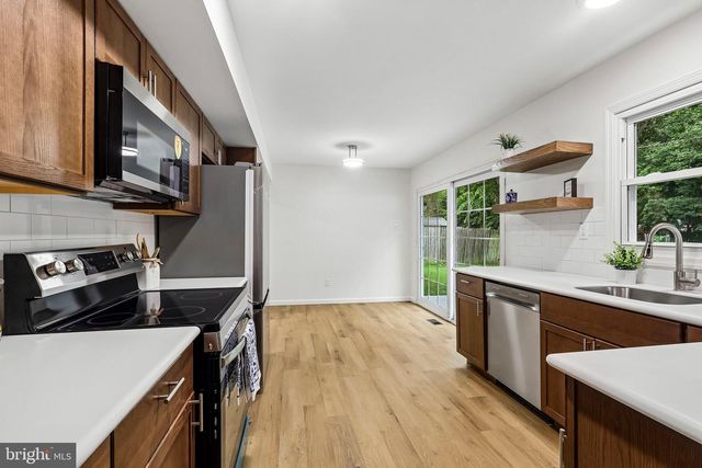 86 E RIVER DR, Willingboro, NJ 08046