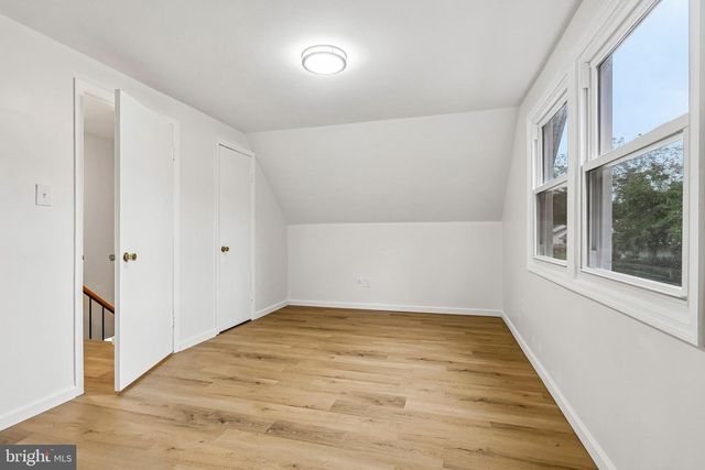 86 E RIVER DR, Willingboro, NJ 08046