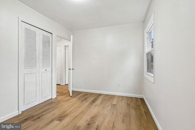 86 E RIVER DR, Willingboro, NJ 08046