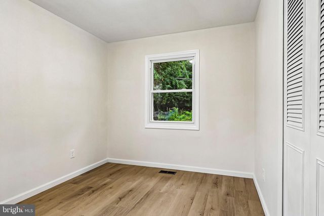 86 E RIVER DR, Willingboro, NJ 08046