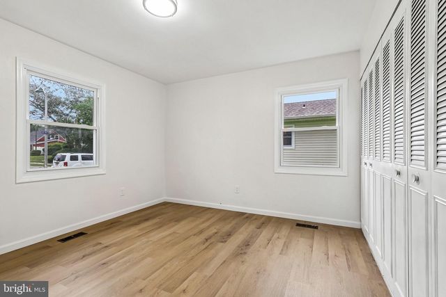 86 E RIVER DR, Willingboro, NJ 08046