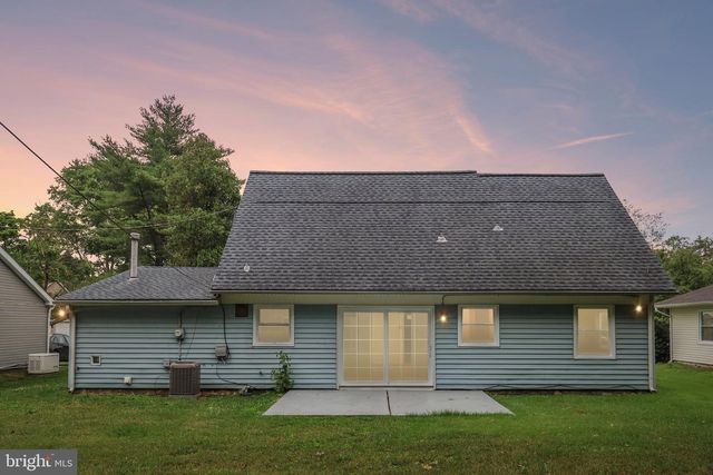 86 E RIVER DR, Willingboro, NJ 08046