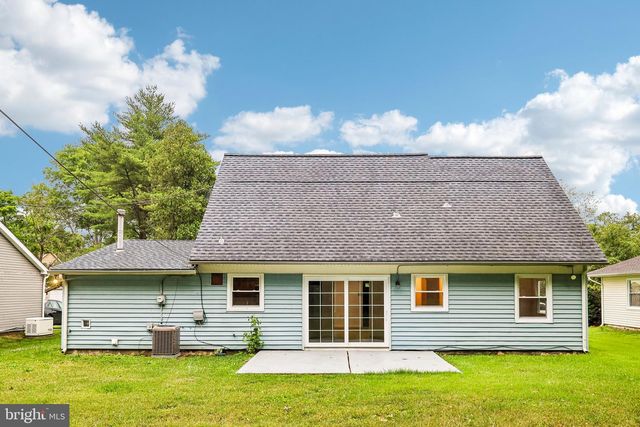 86 E RIVER DR, Willingboro, NJ 08046