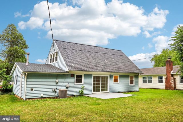 86 E RIVER DR, Willingboro, NJ 08046