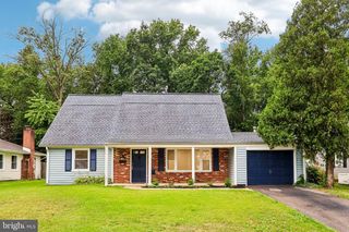 86 E RIVER DR, Willingboro, NJ 08046