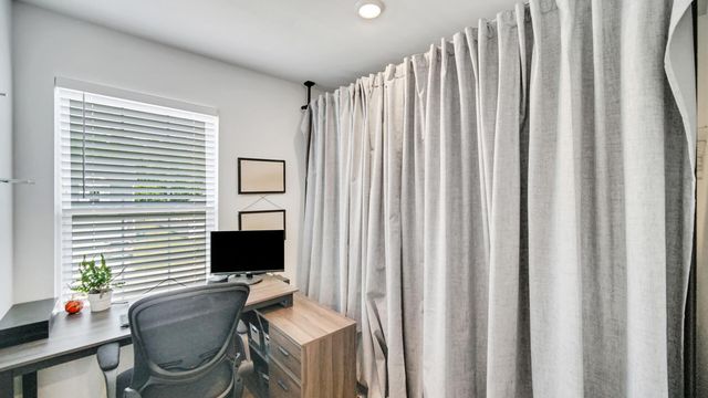 3901 Iron Gate Drive, Valparaiso, IN 46385