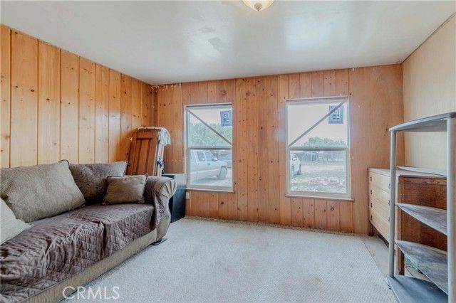 8288 White Road, Phelan, CA 92371