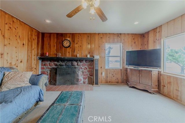 8288 White Road, Phelan, CA 92371