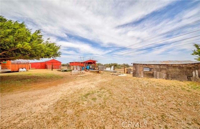 8288 White Road, Phelan, CA 92371