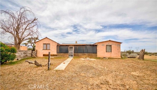 8288 White Road, Phelan, CA 92371