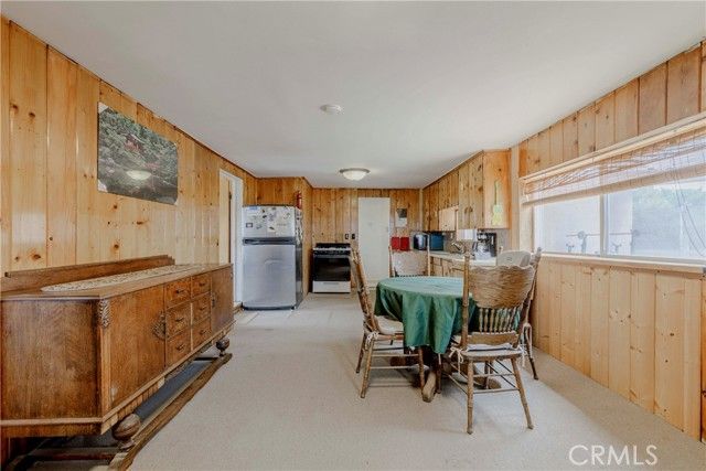 8288 White Road, Phelan, CA 92371