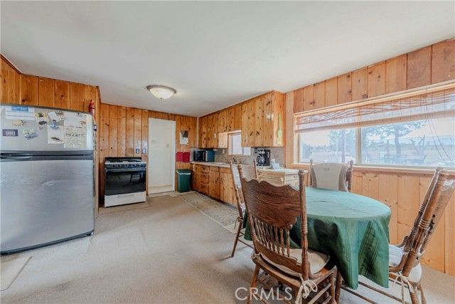 8288 White Road, Phelan, CA 92371