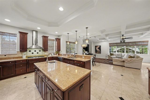 610 MARMORA AVENUE, Tampa, FL 33606