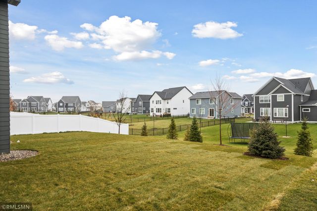 5042 Airlake Draw, Woodbury, MN 55129